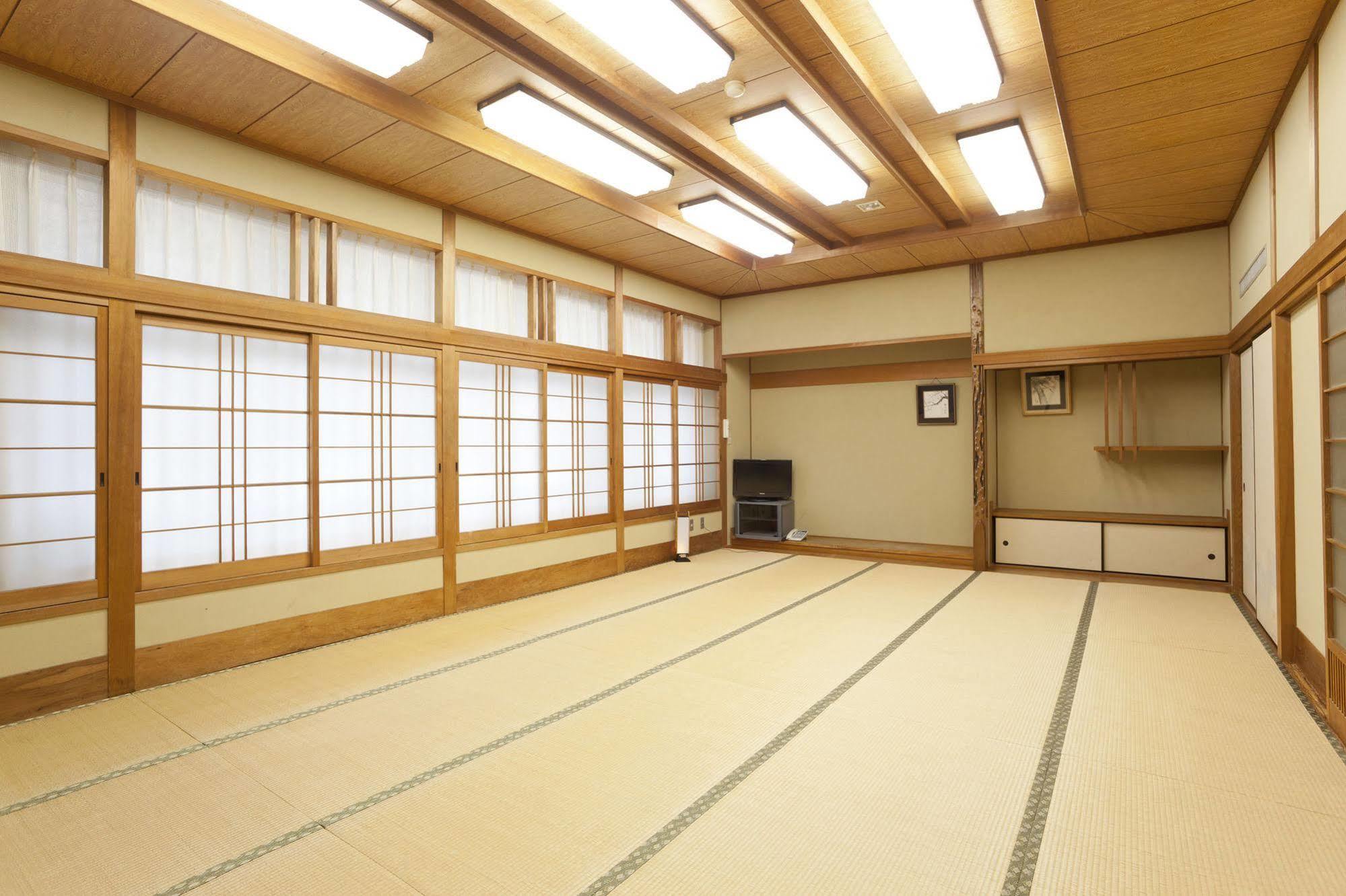 Yuzuruhaso Hotel Minamiawaji Exterior photo